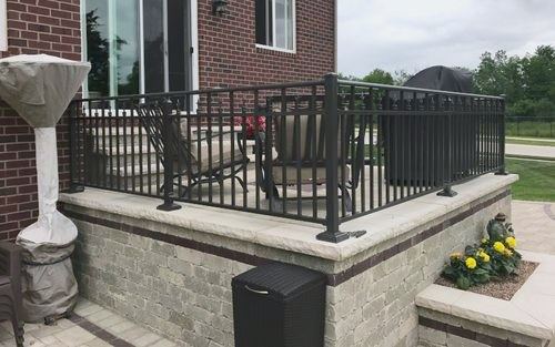 Aluminum porch railing